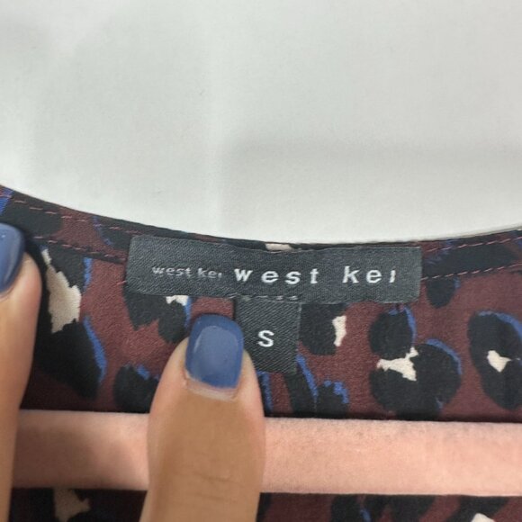 2/$24 West Kei Leopard Print High Low Blouse Burgundy Small #A0294 TRB2 - Picture 5 of 7